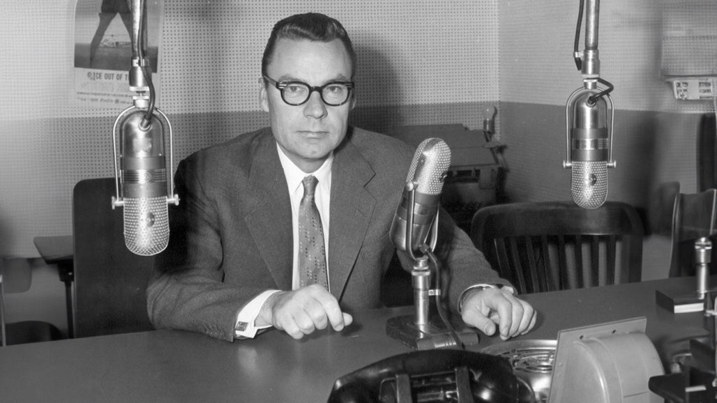 The Strangest Secret by Earl Nightingale | Official Full Speech